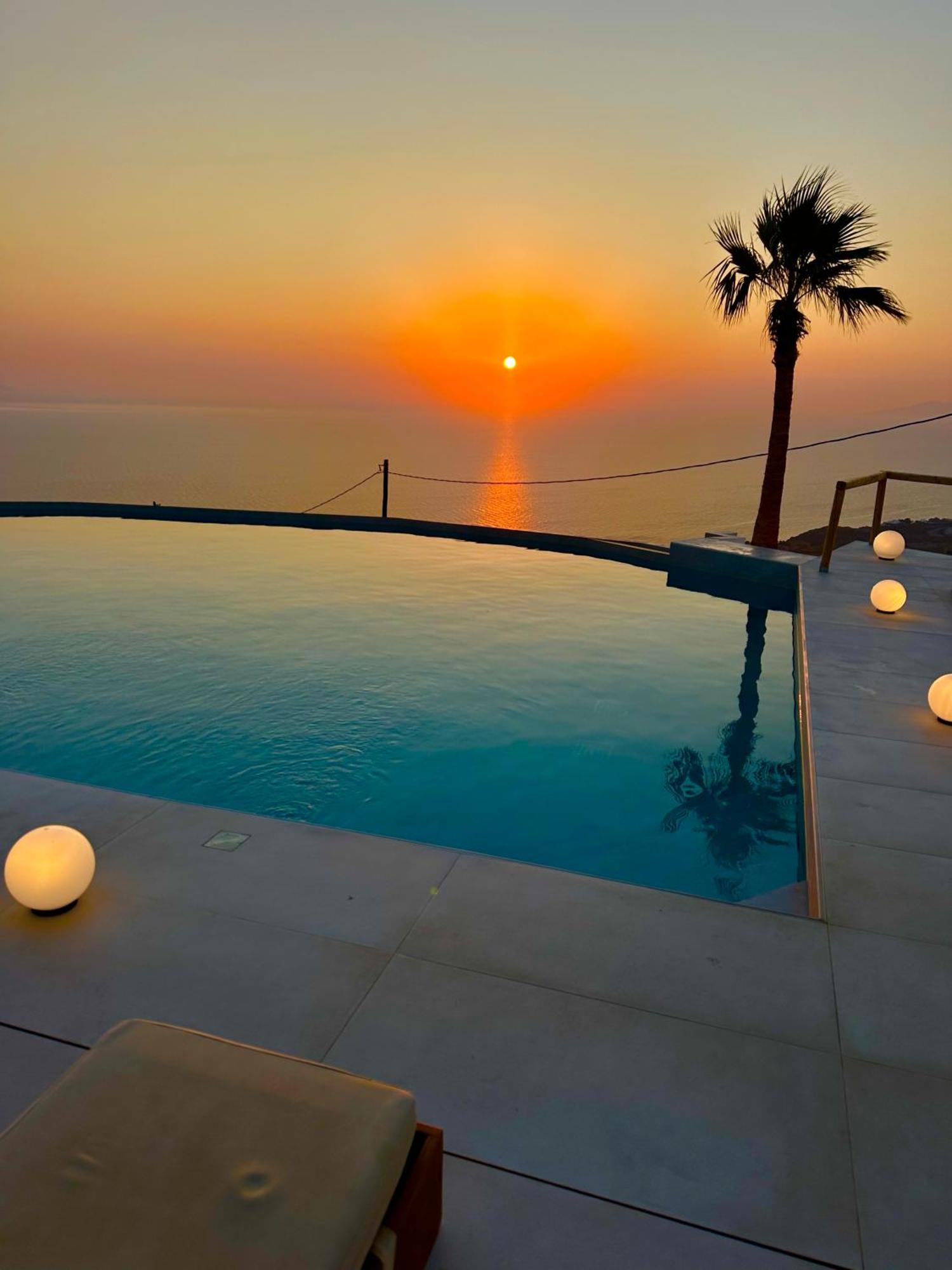 Leon Luxury Suites Imerovigli  Exteriör bild