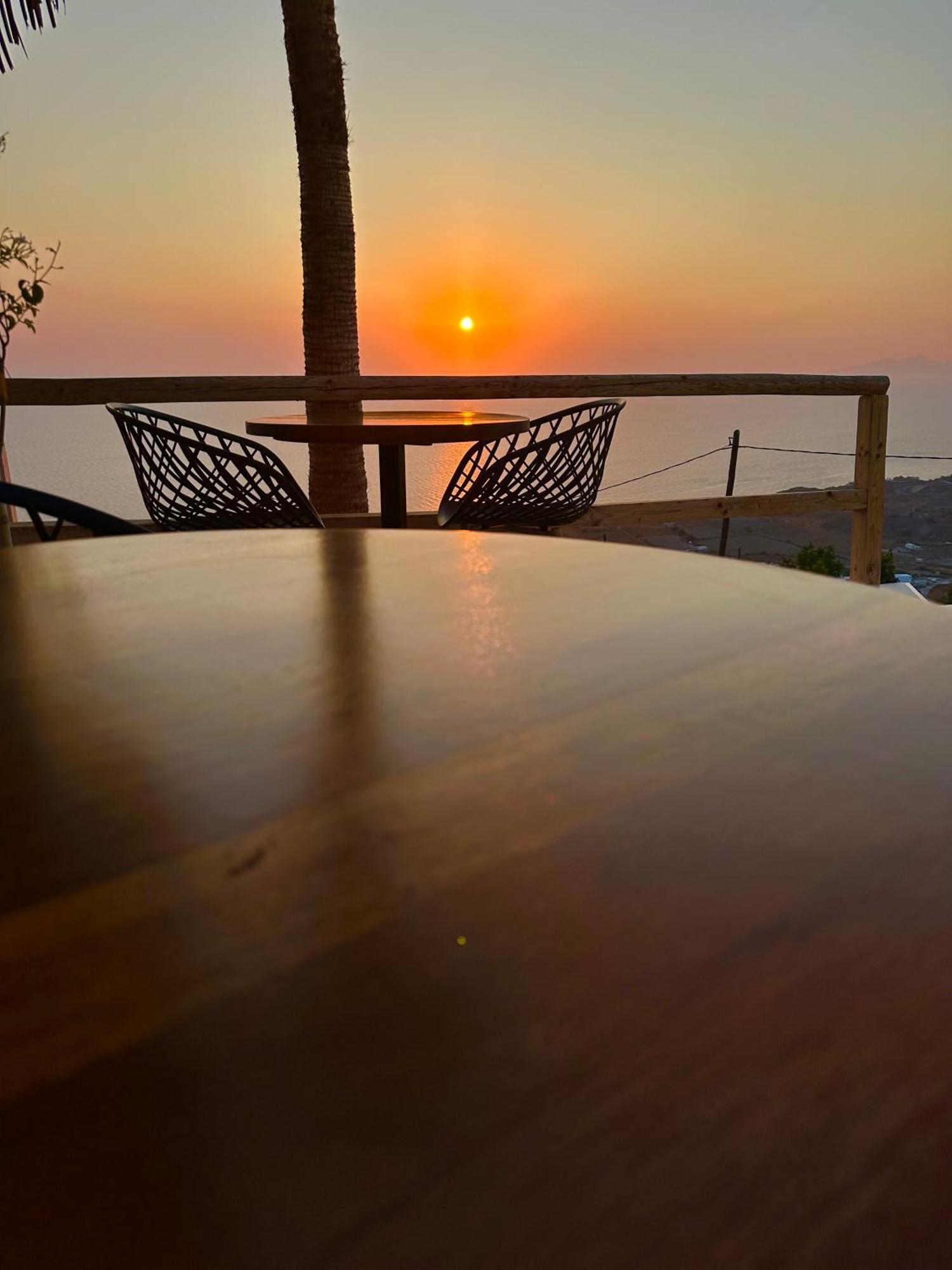 Leon Luxury Suites Imerovigli  Exteriör bild